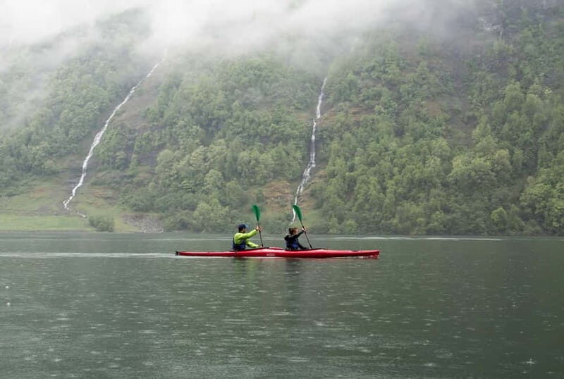 Vossevangen: Nærøyfjord Full-Day Guided Kayaking Trip - Should you book this Vossevangen Nærøyfjord kayaking trip?