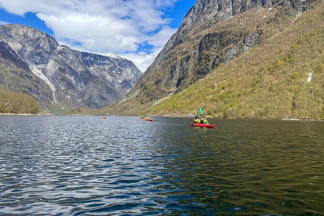 Vossevangen: Nærøyfjord Full-Day Guided Kayaking Trip - Voss-to-Fjord Logistics: What the Day Actually Looks Like