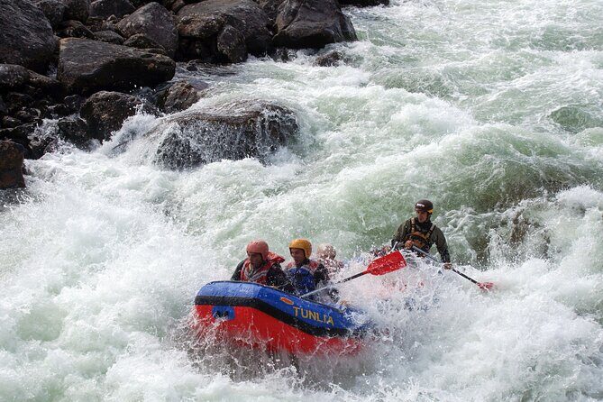 Wild Viking Rafting on Numedalslågen River - level 3 - Safety on a Level 3 run: what to expect when the water gets serious